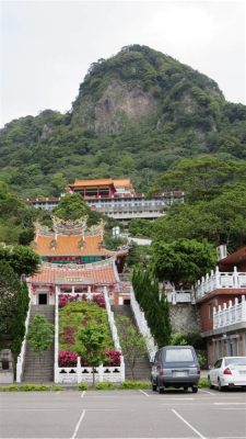  Lingyun Temple: Ancient Buddhist Sanctuary Nestled Amidst Breathtaking Mountain Scenery!