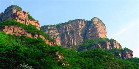 Mount Taihang Scenic Area: Breathtaking Views and Ancient History!