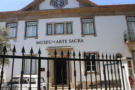 The Museu de Arte Sacra: Unveiling a Historical Treasure Trove of Religious Art and Cultural Significance!