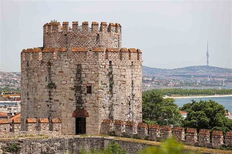 The Yedikule Fortress: A Journey Through Istanbul's Byzantine Past and Ottoman Present!