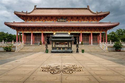  Yongqing Temple: Unveiling an Architectural Marvel of Ancient Chinese Tradition!